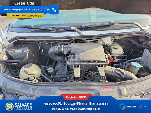 Used 2011 Freightliner Sprinter 2500 RWD image 16