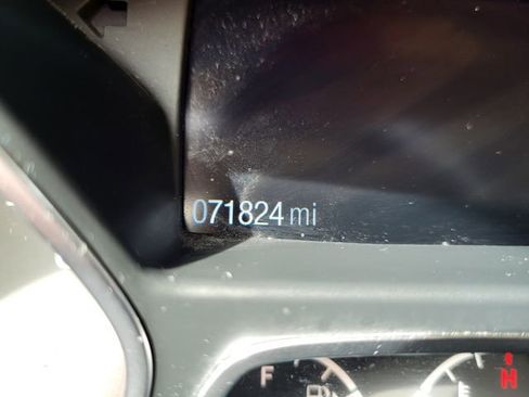 Used 2019 Ford Escape SE image 22