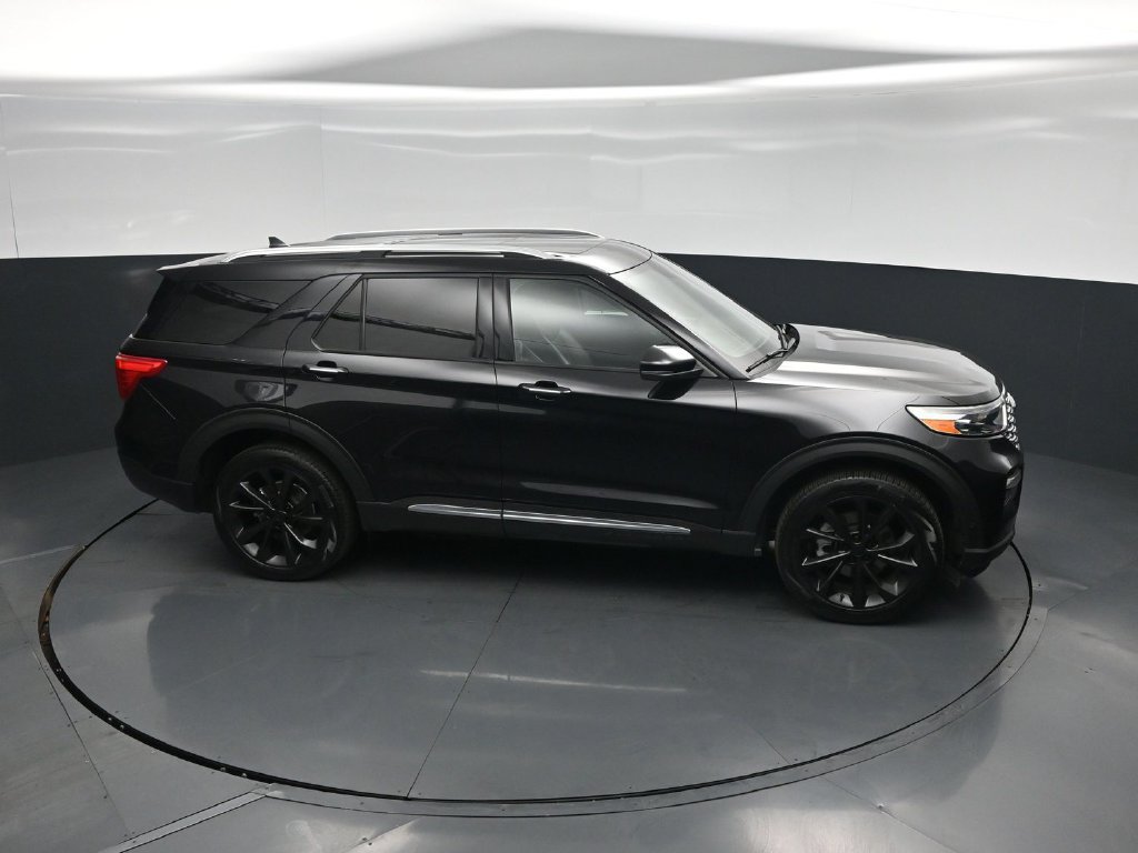Used 2022 Ford Explorer Platinum w/ Equipment Group 601A AWD/4WD image 54