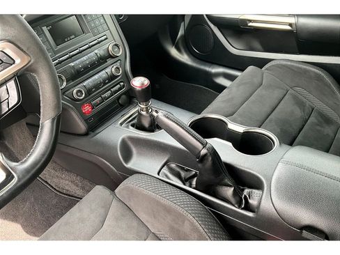 Used 2017 Ford Mustang Shelby GT350 RWD image 19