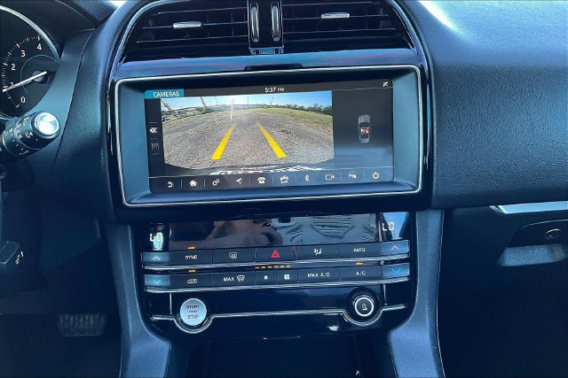 Used 2020 Jaguar F-PACE Premium AWD/4WD image 15