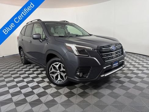 Used 2022 Subaru Forester Premium AWD/4WD image 1