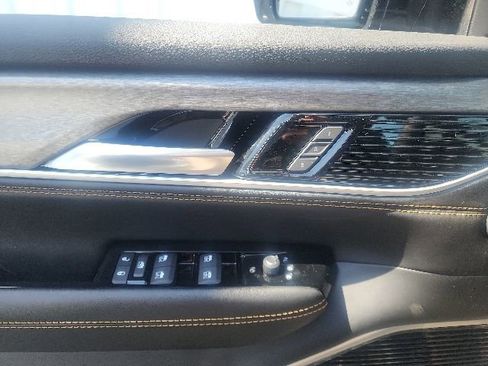 New 2026 Jeep Grand Wagoneer 4WD image 18