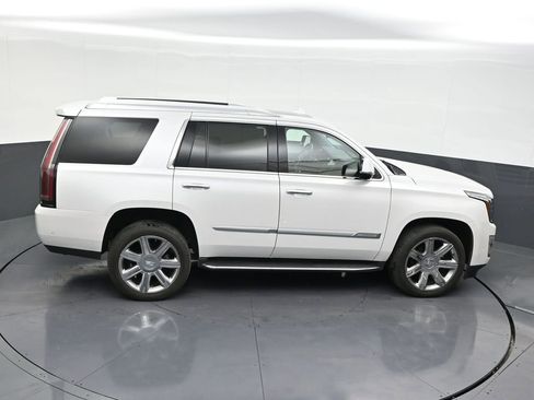 Used 2019 Cadillac Escalade Luxury image 20