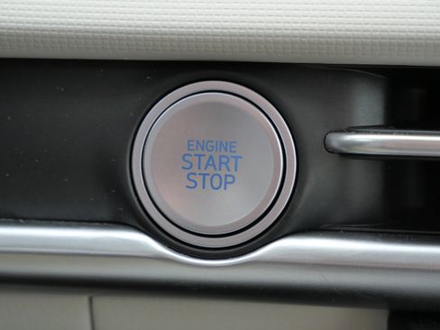 Certified 2025 Hyundai Tucson SE image 29