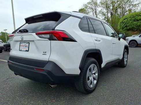 Used 2019 Toyota RAV4 LE AWD/4WD image 19