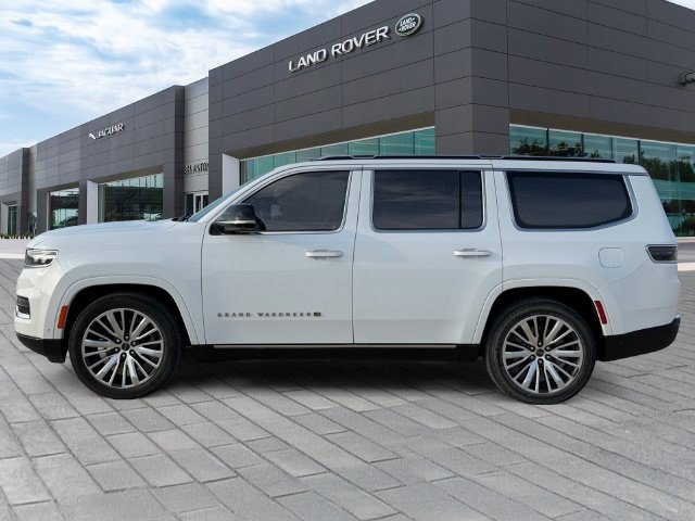 Used 2023 Jeep Grand Wagoneer Series III AWD/4WD image 2