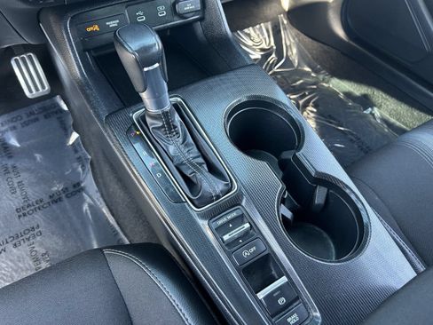 Certified 2025 Honda Civic Sport image 30