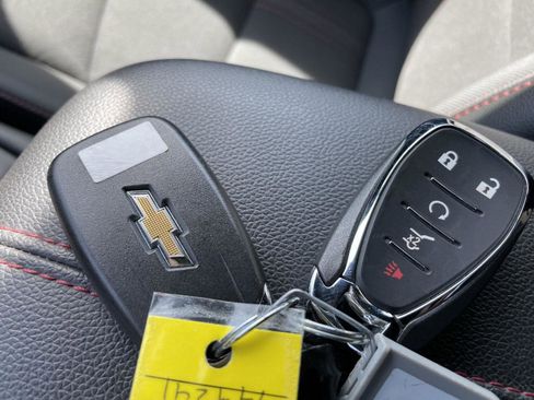 Used 2024 Chevrolet Equinox RS w/ LPO, Floor Liner Package AWD/4WD image 34
