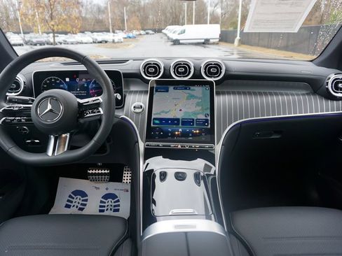 Certified 2025 Mercedes-Benz GLC 300 4MATIC image 17