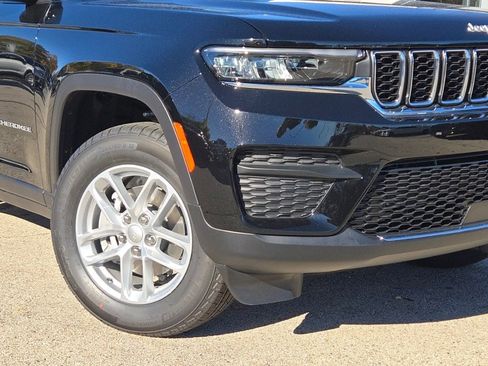 New 2025 Jeep Grand Cherokee Laredo X image 3