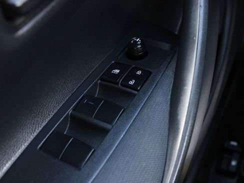 Used 2022 Toyota Corolla LE FWD image 21