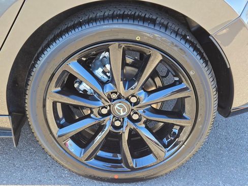 New 2026 MAZDA MAZDA3 2.5 S Hatchback w/ Premium Pkg FWD image 10