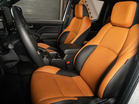 Used 2024 Toyota Tacoma TRD Sport image 4