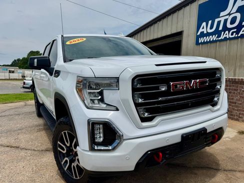 Used 2020 GMC Sierra 1500 AT4 w/ AT4 Premium Package AWD/4WD image 3