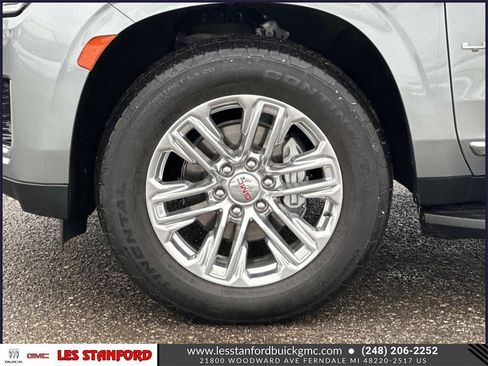 Used 2024 GMC Yukon XL SLT w/ SLT Premium Package image 10