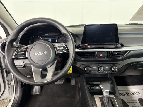 Certified 2023 Kia Forte LXS image 3