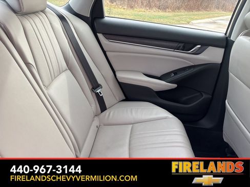 Used 2018 Honda Accord Touring image 41