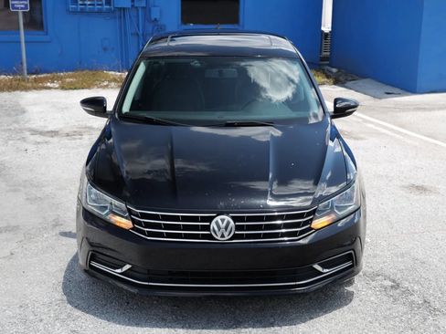 Used 2016 Volkswagen Passat 1.8T SE FWD image 9