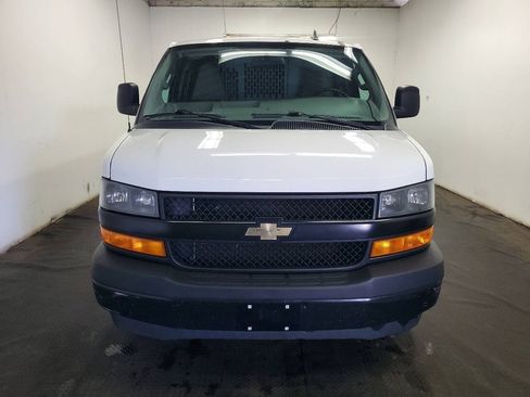 Used 2023 Chevrolet Express 2500 w/ Driver Convenience Package RWD image 2