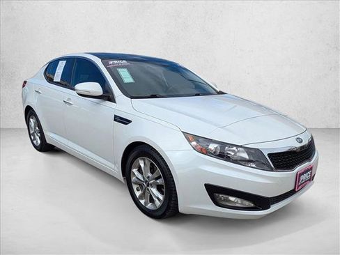 Used 2011 Kia Optima EX w/ Premium Pkg image 3