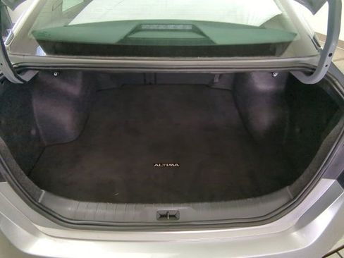 Used 2024 Nissan Altima 2.5 SV FWD image 25