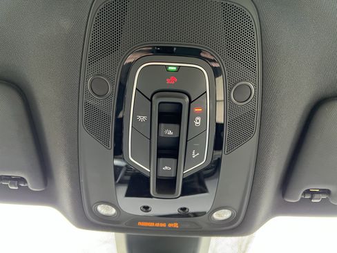 Used 2025 Audi Q5 2.0T Premium w/ Convenience Plus Package image 28