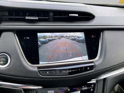 Used 2017 Cadillac XT5 Luxury w/ Driver Awareness Package AWD/4WD image 28