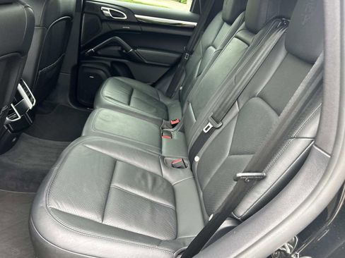 Used 2014 Porsche Cayenne image 23