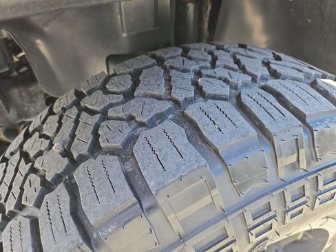 Used 2016 Jeep Wrangler Unlimited Rubicon w/ Connectivity Group AWD/4WD image 11