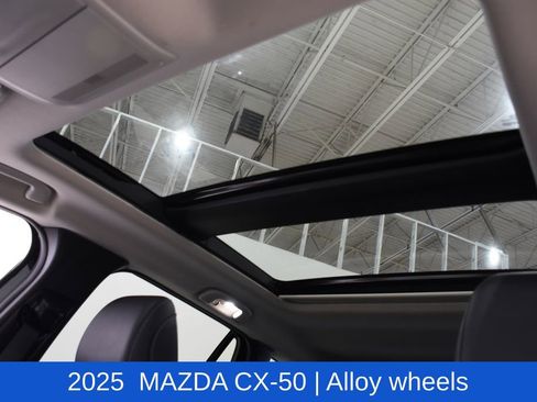 Used 2025 MAZDA CX-50 AWD 2.5 S w/ Premium Package image 24