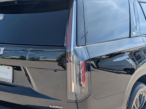 Certified 2024 Cadillac Escalade V w/ LPO, ONYX Package AWD/4WD image 12