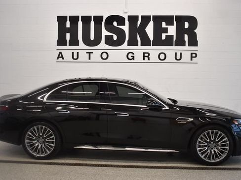 Used 2025 Mercedes-Benz E 53 AMG e 4MATIC Sedan image 2