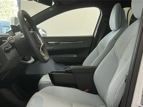 Certified 2025 Volvo EX30 Ultra image 10
