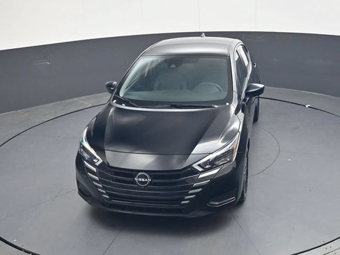 Used 2025 Nissan Versa SV FWD image 32