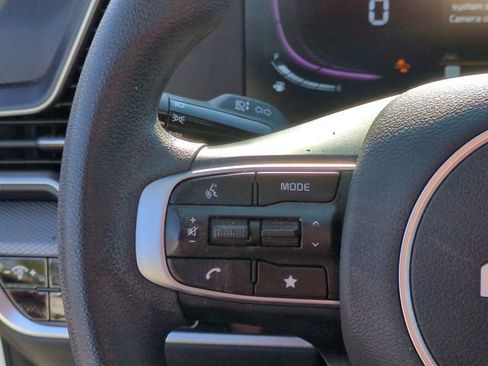 Used 2024 Kia Sportage LX image 16