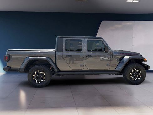 Used 2022 Jeep Gladiator Rubicon w/ Trailer Tow Package AWD/4WD image 6
