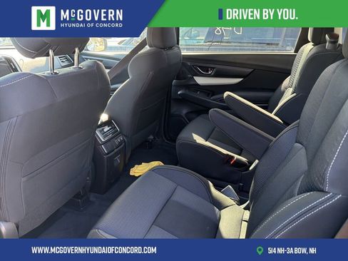 Used 2022 Subaru Ascent Premium w/ Convenience Package image 9