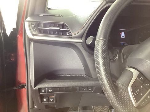 Used 2021 Toyota Sienna XSE FWD image 12