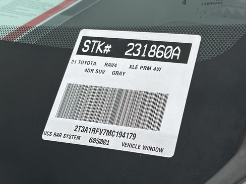 Certified 2021 Toyota RAV4 XLE Premium AWD/4WD image 32