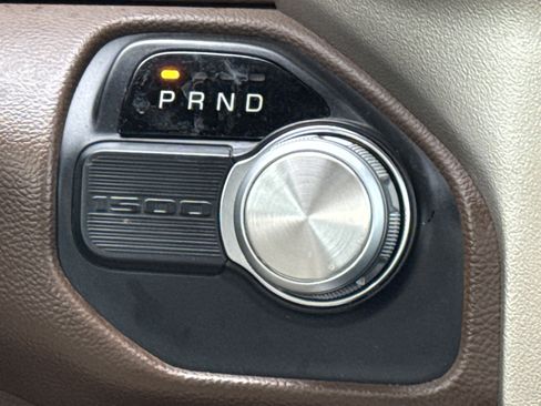 Used 2019 RAM 1500 Laramie image 24