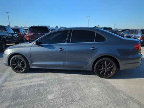 Used 2013 Volkswagen Jetta SE image 5