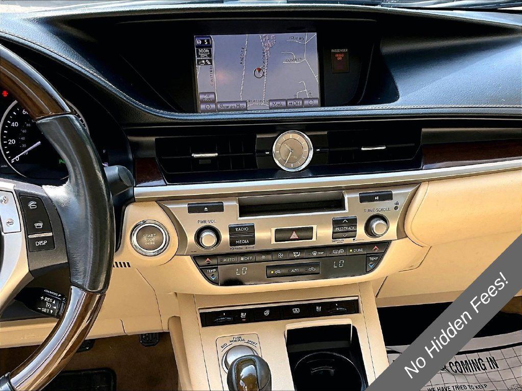 Used 2014 Lexus ES 350 w/ Luxury Package FWD image 6
