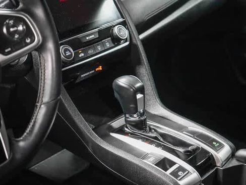 Used 2020 Honda Civic Sport image 23