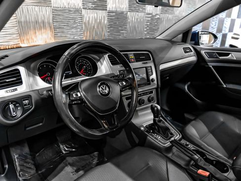Used 2017 Volkswagen Golf Wolfsburg Edition FWD image 3