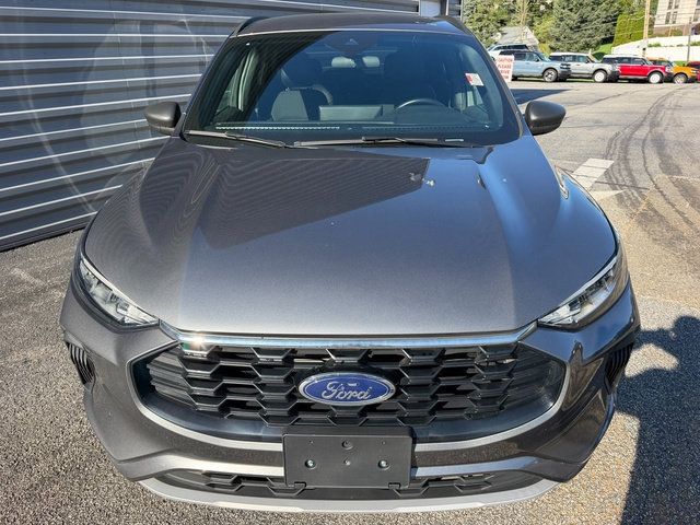 Used 2024 Ford Escape ST-Line w/ Tech Pack #1 AWD/4WD image 12
