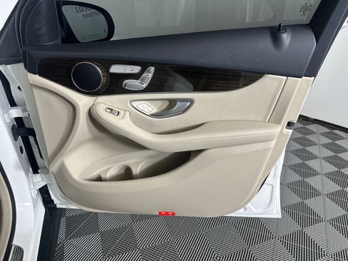 Certified 2022 Mercedes-Benz GLC 300 image 15