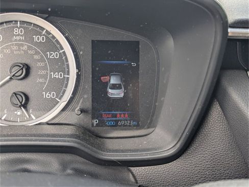 Used 2022 Toyota Corolla LE image 20