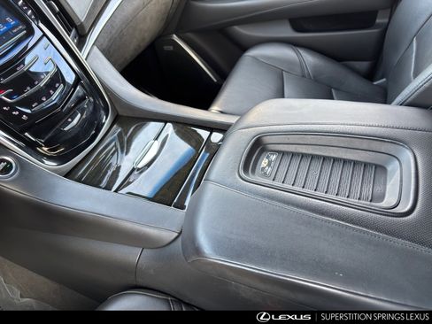 Used 2020 Cadillac Escalade ESV Platinum image 28