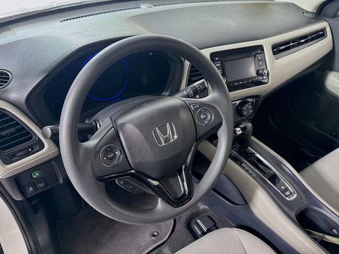 Used 2022 Honda HR-V LX image 10